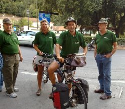il_saluto_degli_alpini.jpg il_saluto_degli_alpini.jpg