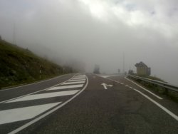 a_2000_mt_entriamo_nella_nebbia.jpg